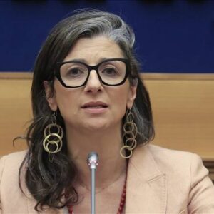 bm ozel raportoru albaneseden uefaya israili musabakalardan kovma cagrisi unX7xMl7