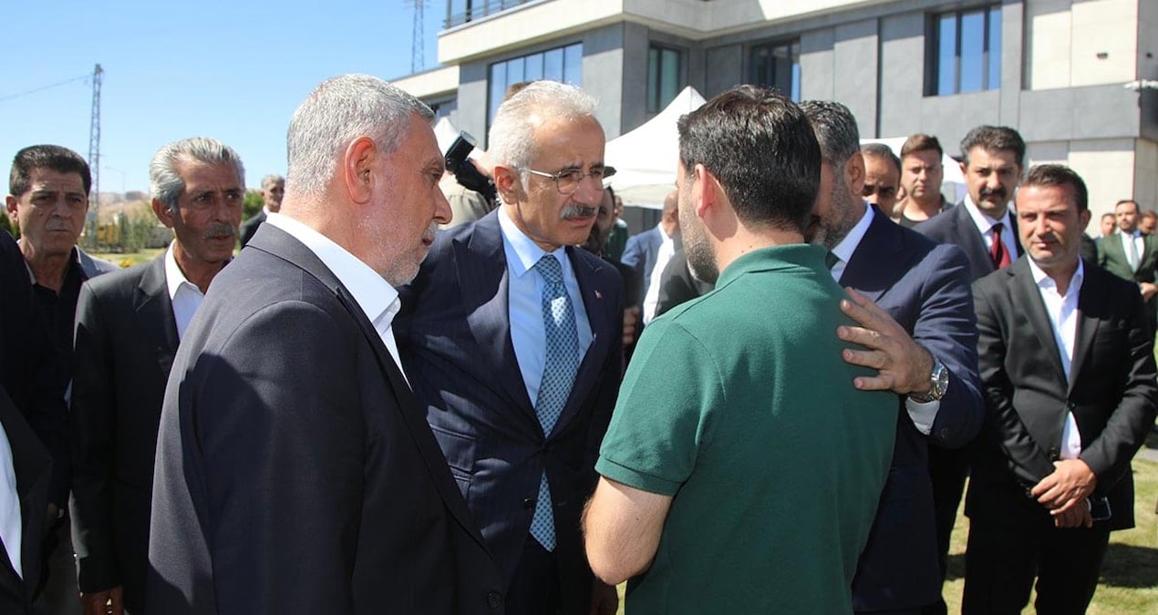 bakandan acilis sonrasi ozel ziyaret ihale dostlugu masada pekisti wTme5iMP