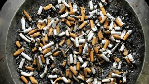 cocuklari sigara icen ebeveynlere 100 euroya kadar para cezasi geliyor jjXQXvcZ