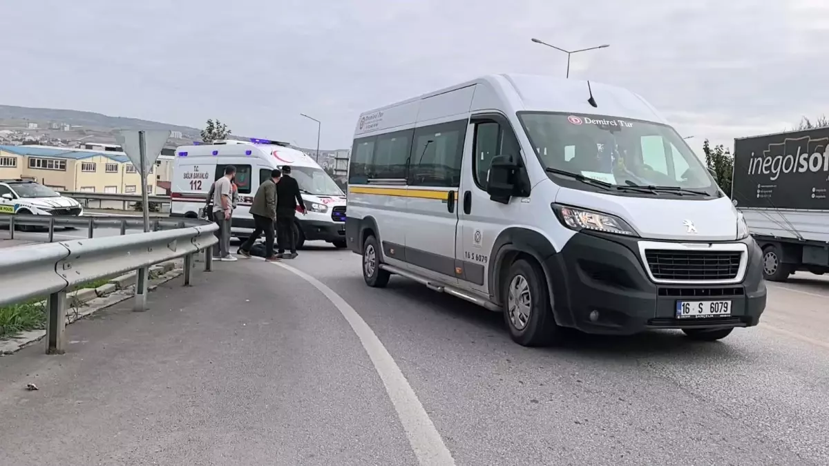bursada minibus yaya carpti yasli adam agir yarali ACBavcy7.jpg