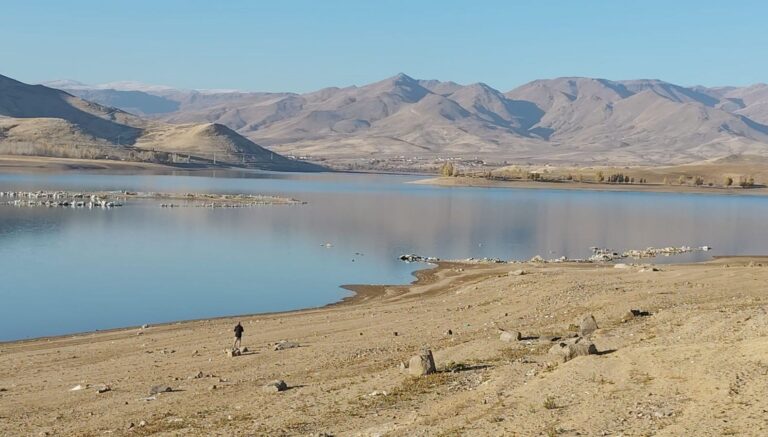 ercisteki barajlarin su seviyesi kritik seviyelere dustu EvJppPE2.jpg