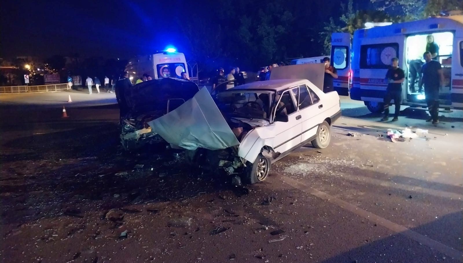 hatayda trafik kazasi 6 yarali 5RiqZgUB