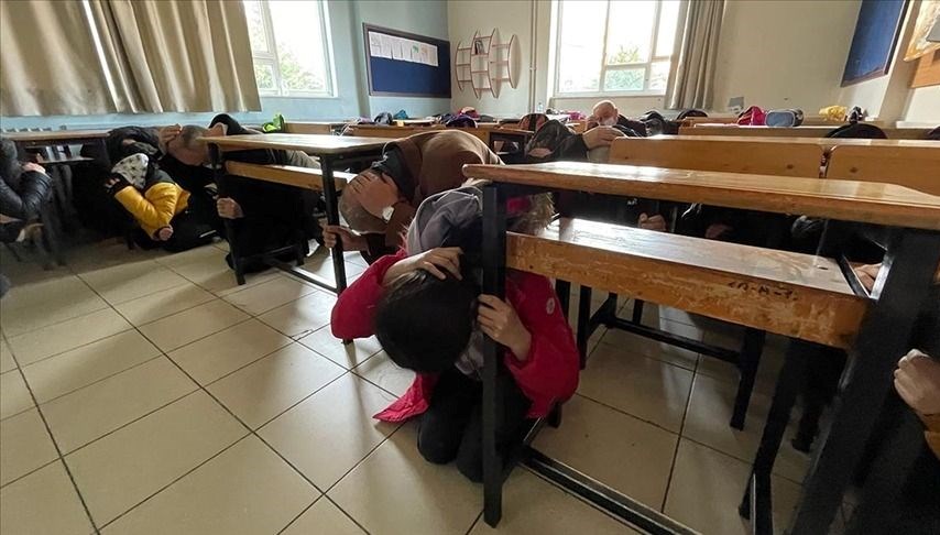 meb uyurdu yarin butun okullarda es zamanli yapilacak 1DD6egFK.jpg