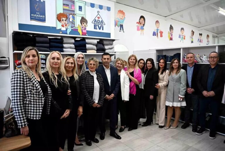 kusadasinda-ada-kiyafet-evi-acildi-ihtiyac-sahibi-cocuklara-ucretsiz-giysi-A5rhOASD.jpg