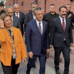 ozgur ozelden genclere yok aciklamasi iMtntzsE.jpg