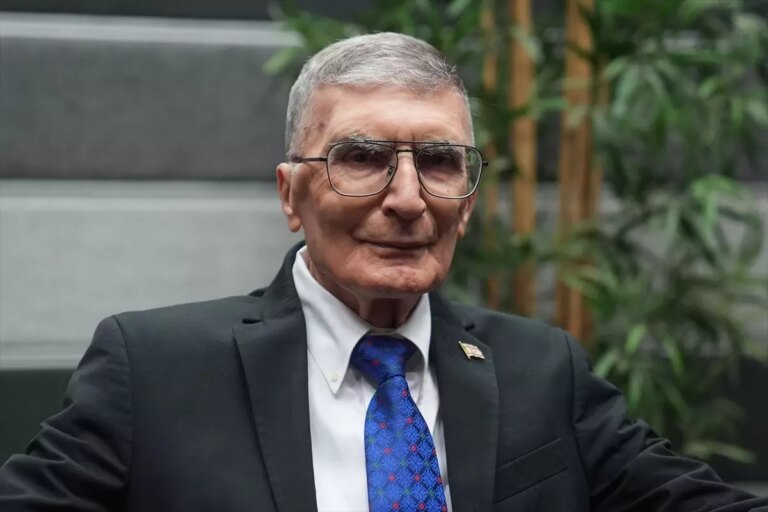 prof-dr-aziz-sancar-kendi-adina-duzenlenen-odul-torenine-ilk-kez-katilacak-2nV5Byjc.jpg