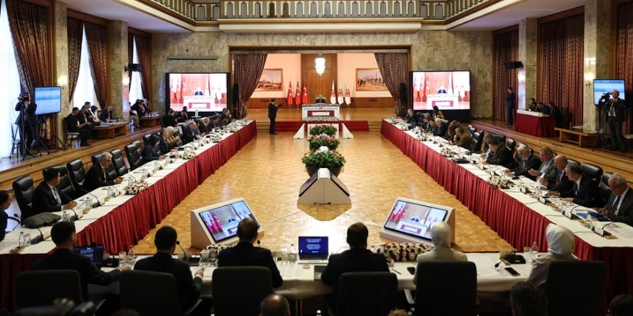 son dakika komisyonda imrali hazirliklari tam gaz kurtulmus partilerle gorusecek 5XjCYVli.jpg