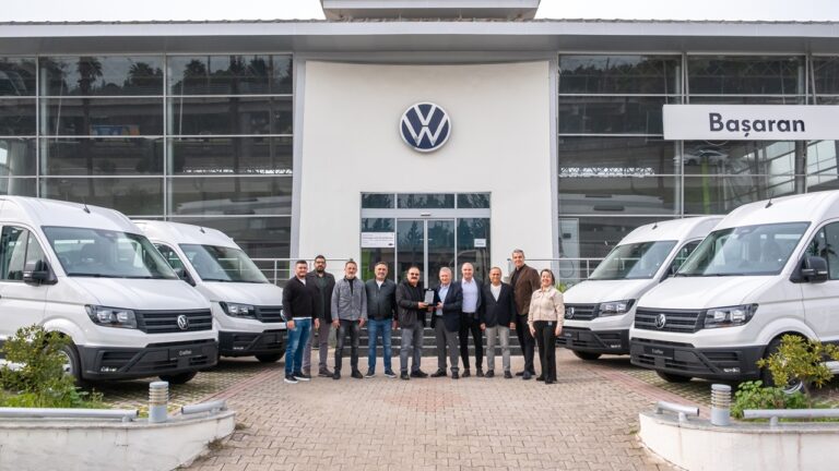 cetintur-turizm-arac-filosunu-50-adet-volkswagen-crafter-ile-guclendirdi-htcfwH9L.jpg
