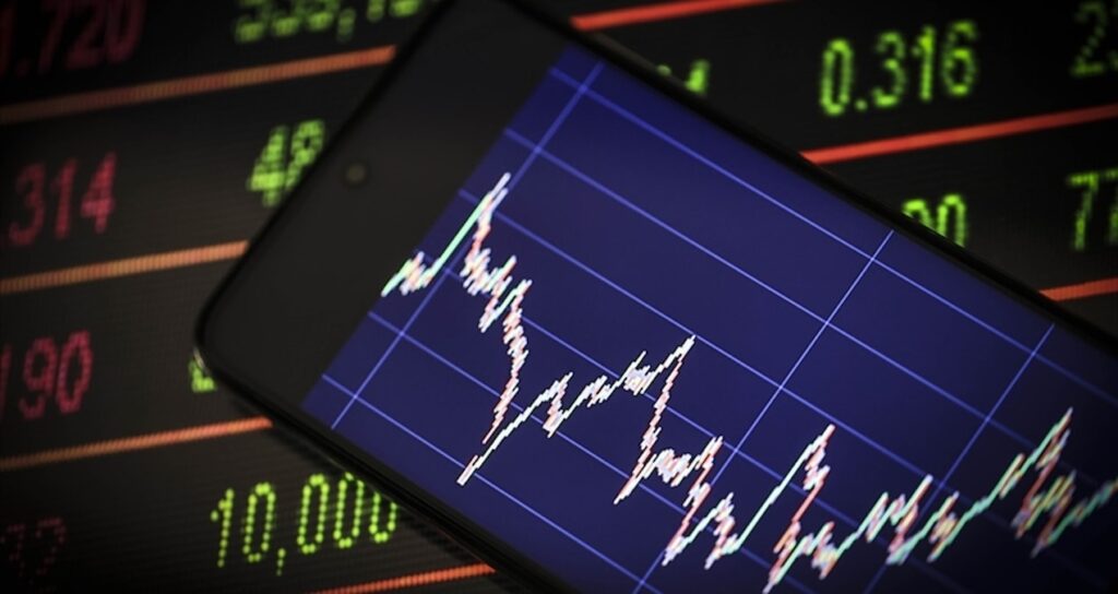 Apple’ın zam kararı borsaları vurdu: 250 milyar dolar bir gecede eridi