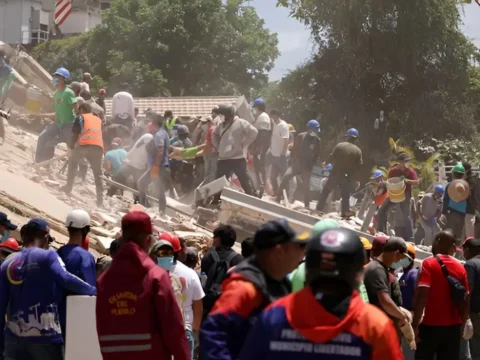 Venezuela depreminde bilanço ağırlaşıyor: 50 binden fazla kişi kayıp